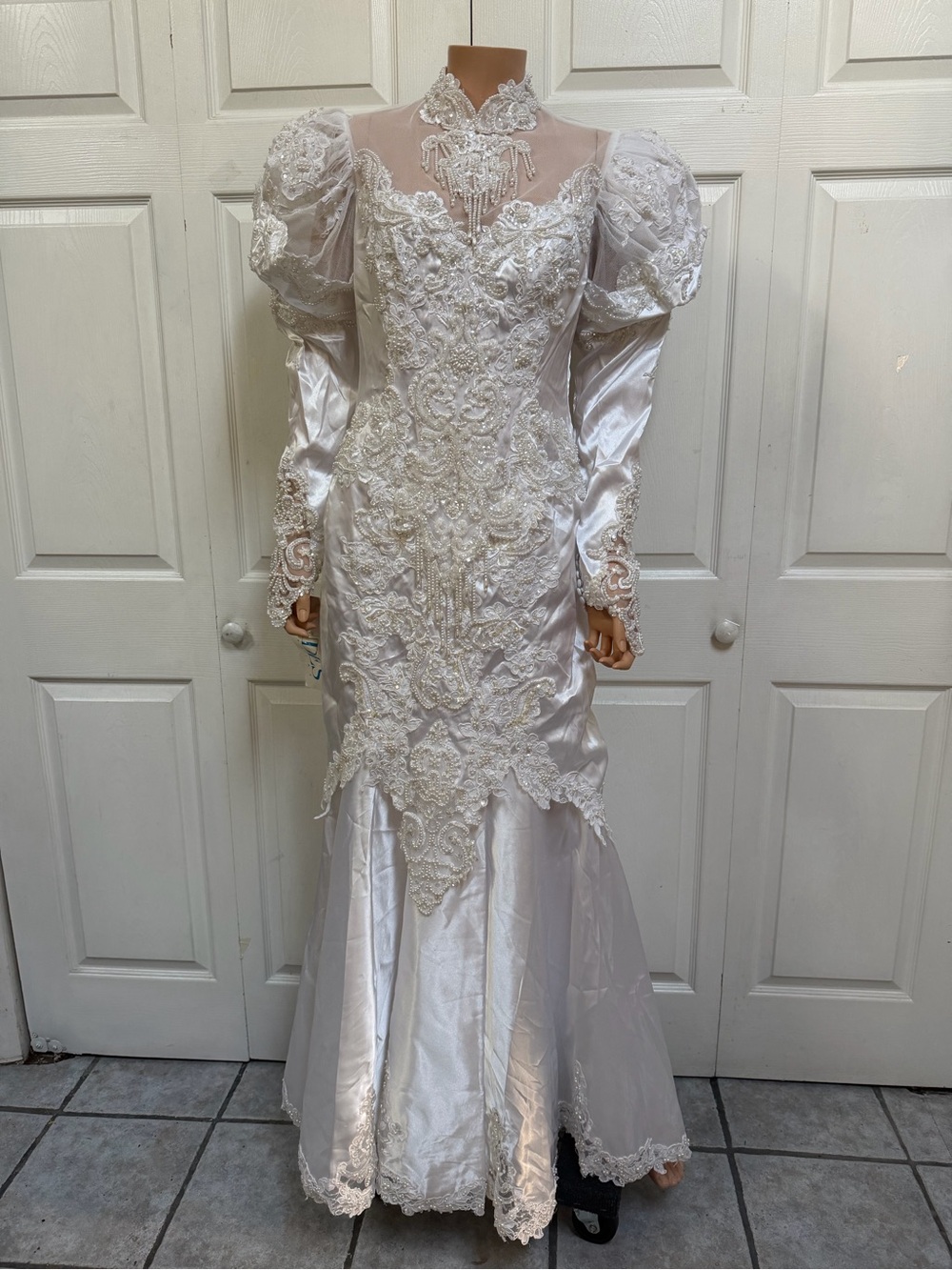 VTG 90-s BRIDES Magazine Wedding Gown Pearl Beaded Lace Trim Balloon Sleeve Sz M